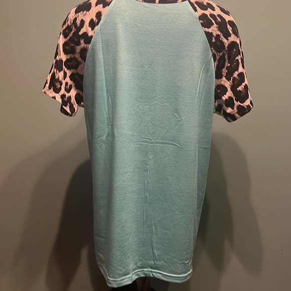 Turquoise & Animal Print Top - Picture 2 of 8